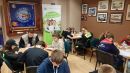 Uczestnicy w trakcie pisania testu w ramach powiatowych eliminacji OTWP w Kwidzynie.