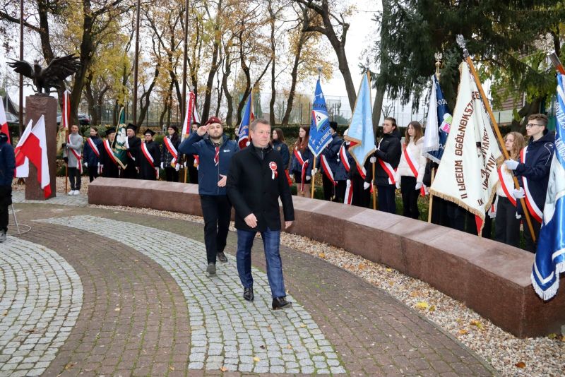 Starosta Tomasz Frejnagiel oraz Komendant hufca ZHP Kwidzyn Andrzej Delewski.