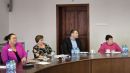 zdjęcie przedstawia panią Annę Świątkowską-Dyrektora Wydziału Rozwoju Powiatu, panią Renatę Majdę-Kierownika PCPR w  Kwidzynie, pana dr. Pawła Bykowskiego-przedstawiciela PSW w Starogardzie Gdańskim i panią Bożenę Rybus–Przewodniczącą Komisji Prorodzinnej