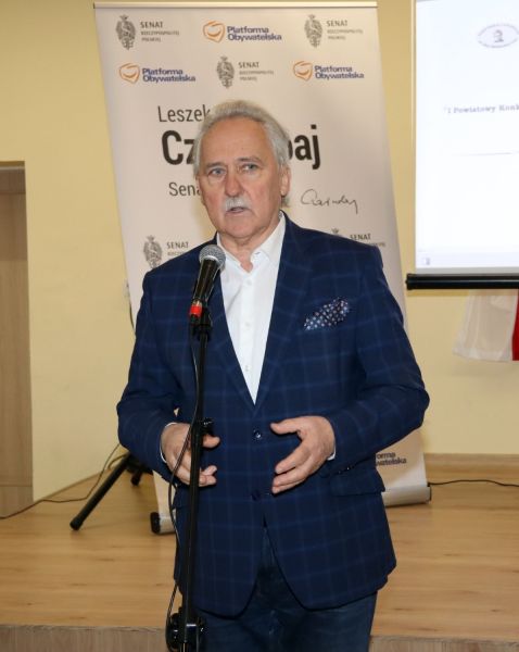 Leszek Czarnobaj, Senator RP, przemawia do uczestników konkursu.
