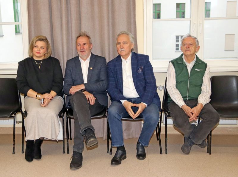 Od lewej: Karolina Aleksandrowicz, Dyrektor Biura Senatorskiego Leszka Czarnobaja, Andrzej Zwolak, Wicestarosta Kwidzyński, Leszek Czarnobaj, Senator RP, Antoni Barganowski, Radny Powiatu Kwidzyńskiego