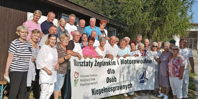 Wszyscy członkowie Pomorskiego Stowarzyszenia Żeglarzy Niepełnosprawnych.