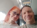 Para tancerzy z Kwidzyna Monika i Mariusz Budyś w trakcie podróży samolotem na Mistrzostwa świata w Vagos, Portugalia