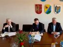 Uczestnicy w trakcie spotkania dotyczącego wsparcia dla zwolnionych pracowników firmy Plati