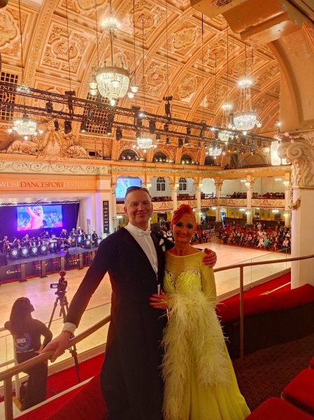 Monika i Mariusz Budyś, pozujący do zdjęcia tuż po występie na Mistrzostwach Świata w Blackpool.