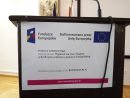 Plakat z logotypami unijnymi i informacją o dofinansowaniu unijnym