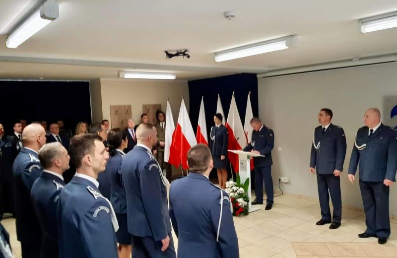 Zgromadzeni goście oraz funkcjonariusze Zakładu Karnego w Kwidzynie.